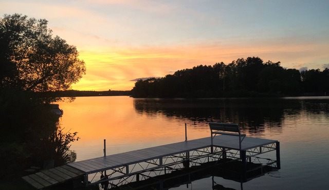 Lake Hayward. Private Lakefront Within Walking Distance To Downtown Hayward in Hayward