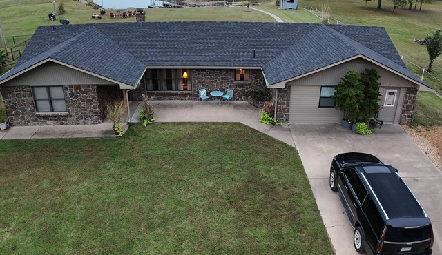 Lakefront House, Sleeps 20, Private Dock, Great Fishing, Near Tulsa in Afton