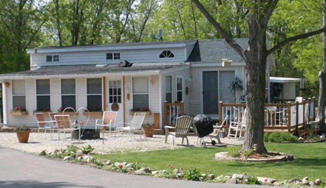 Lakeland RV Campground in Milton