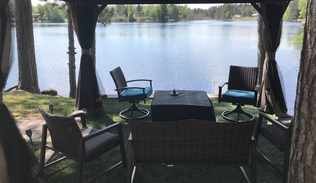 Lakeside retreat in Ishpeming