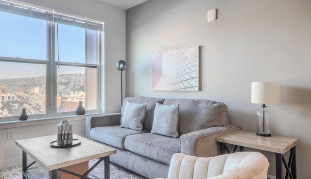Landing | Modern 1BD, Gym in Ithaca