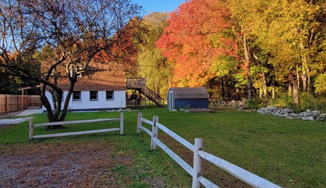 Little House Inn - Private Home - Secluded - Ware - 2 bedroom, sleeps 6 in Ware