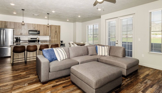 Loaded Logan Loft near USU & EVERYTHING Else - Sleeps 8 in beds in North Logan