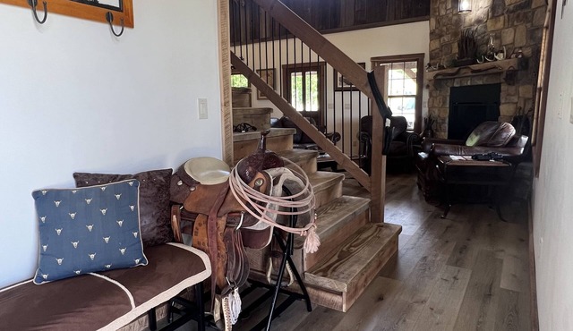 LODGE AT SADDLE RIDGE. Just five minutes from Hermann. in Hermann