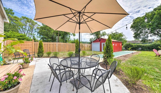 'Lucky Dawg' Pet-Friendly Abode Near St Louis! in Pacific