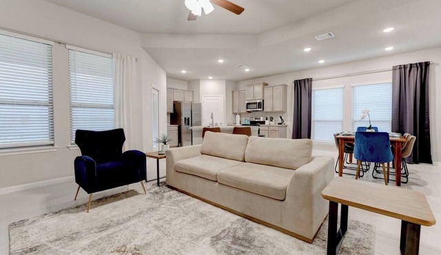 Luxurious Spacious Retreat in Temple in Temple