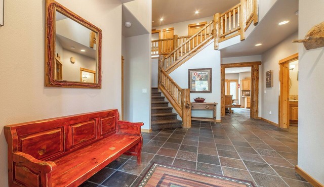 Luxury 7 BR Home/Hot Tub/SHARC Passes/AC/Wi Fi/Bikes in Sunriver