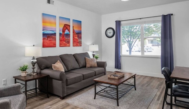 Luxury Apt Next to UVU in Orem