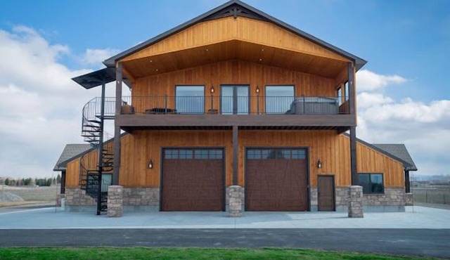 Luxury Country Guest Suite, Sleeps 10, Hot Tub in Rexburg