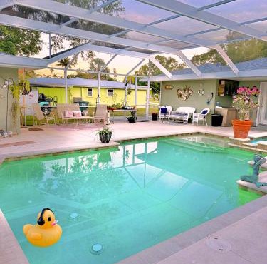 Manatee River Bungalow in Bradenton