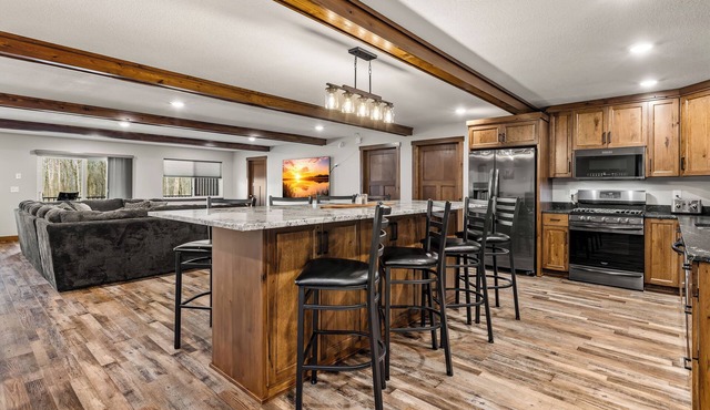 Massive 13BR Lodge Near Trails & Lakes – Built for Big Groups in Birchwood