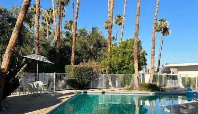 Mid-century getaway in the heart of Rancho Mirage - Pet Friendly! in Rancho Mirage