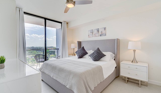 MM805 Downtown Doral 2 Beds & 2 Baths in Doral