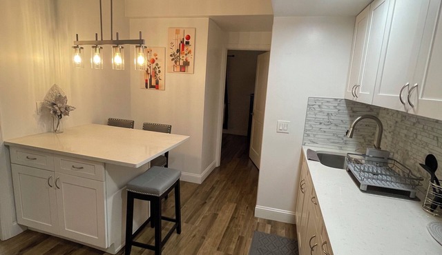 Modern 2BR Near NYC Free Parking Quiet Area in Yonkers