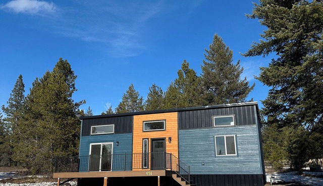 Modern Tiny House in the Woods in Athol