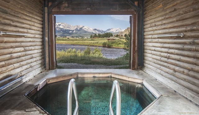 Mountain Village Lodge in Stanley
