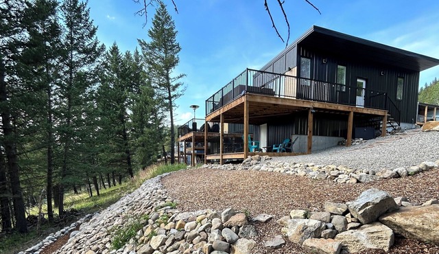 Mountainside Getaway with Games Room in Blairemore