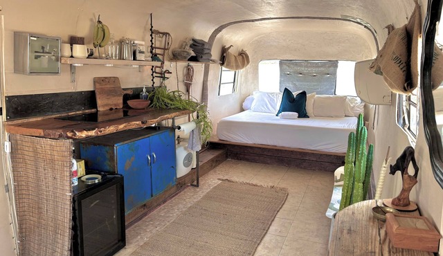 Multi-unit boat compound in enchanting Terlingua Ghostown with WiFi, AC in Terlingua