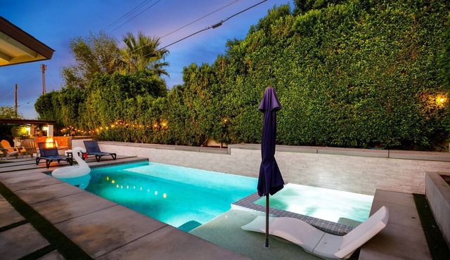 Navigate Stays La Quinta Estate, Pool & Fire Pit in La Quinta
