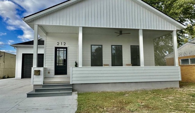 New Construction Home, 1 block to Legendary Surf District/Blocks to downtown in Clear Lake