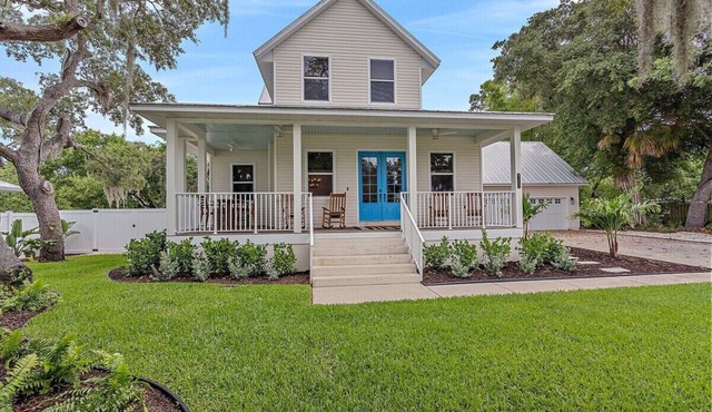 NEW! READY TO HOST, POOL, FIREPIT, OUTDOOR GAMES in Bradenton