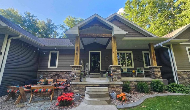 NFL Draft Country Hideaway 18 minutes from Lambeau field in Little Suamico