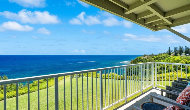 OCEAN FRONT! STUNNING OCEAN VIEWS FROM EVERY ROOM IN THIS 2BR 2BA CONDO in Princeville