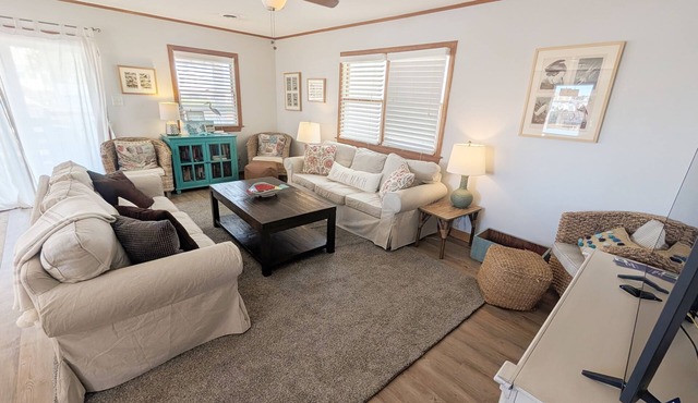 Ocean Views -Dog Friendly- 3rd Row From The Beach in Kill Devil Hills