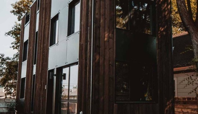 One Of Kind Custom Crafted Full Home: Blockhouse, Eco-Friendly with Wifi in Spokane