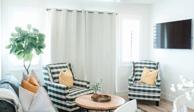 ºoº The Happiest Place ºoº Disney themed townhome with EV charger in Washington