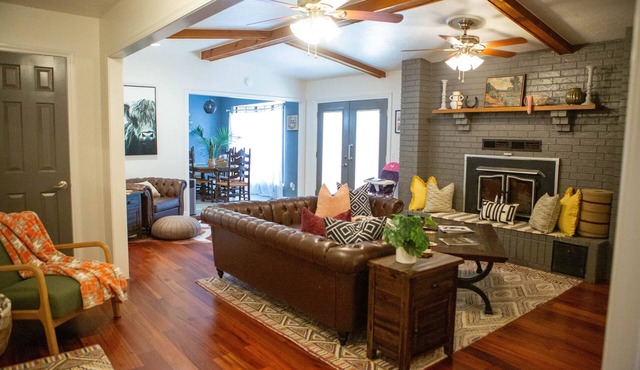 Out West Hideout Sleeps 10 in Stillwater