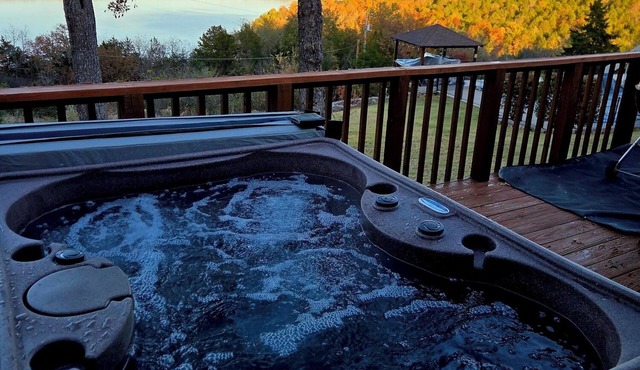 Panoramic Lake View Condo #14 w/Private Hot Tub in Mountain Home