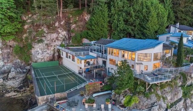 Paradise! in West Vancouver