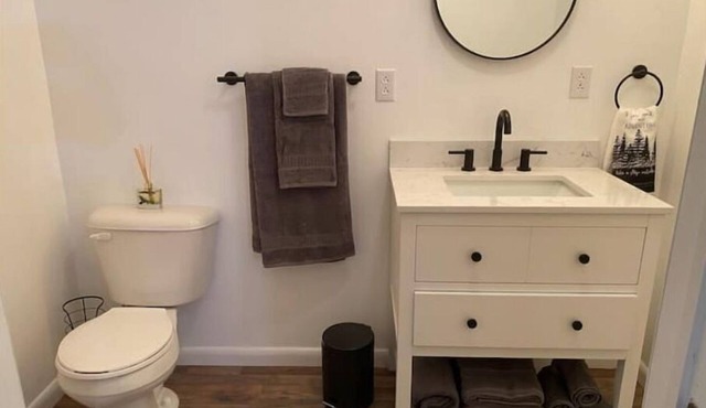 Peaceful mountain getaway in Earlton