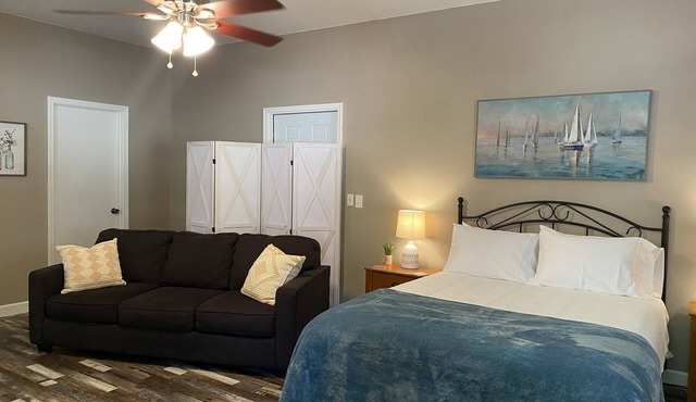 Peaceful updated studio near Lake Tenkiller in Vian