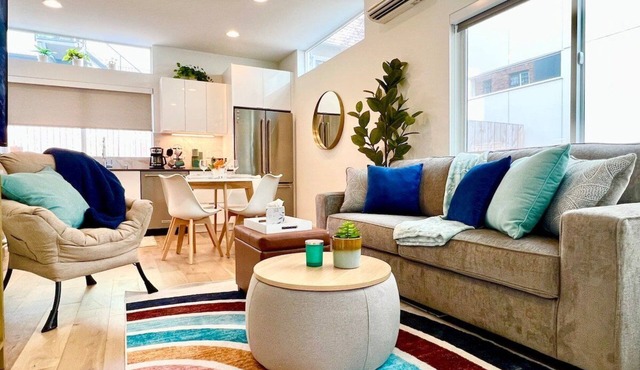 Perch - Capitol Luxe Two: High Walk Score | SEA Retreat | Heart of CapHil in Seattle