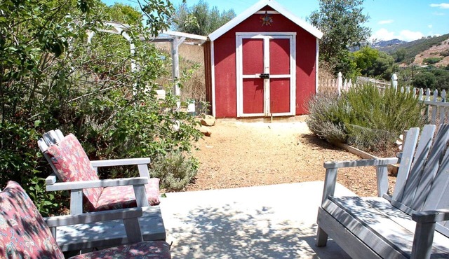 Pet Friendly Breathtaking Cottage with Great Views and Hot-tub in Rainbow, California in Fallbrook