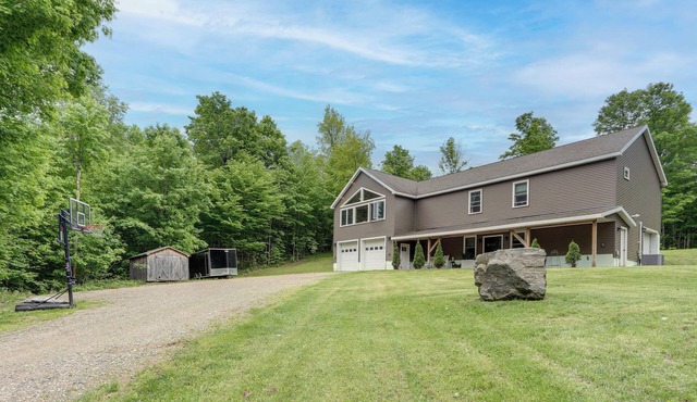 Pet Friendly Family Getaway on 15 Acres! in Gouverneur