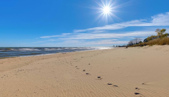 Pet Friendly! Steps to Beach - ‘Lakeview Cottage’ in Two Rivers