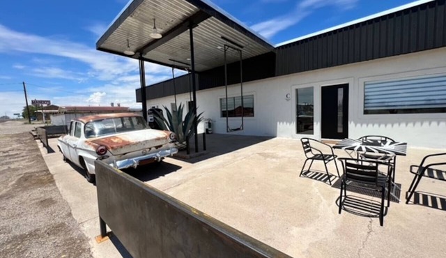 Pik-Pak B - "Service Station" in Marfa