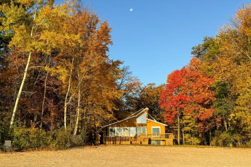 Private Beach & Deck: Spacious Lake Michigan Home in Menominee