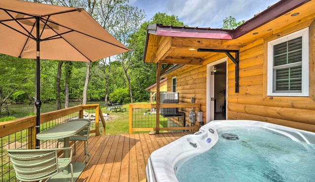 Private Hot Tub: Tuckasegee River Couple's Escape in Bryson City