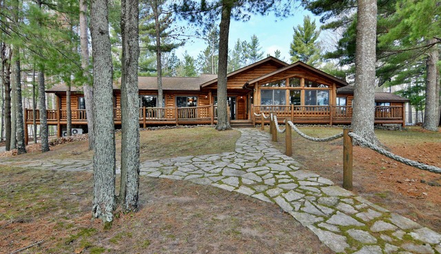 Private Lakefront Retreat on Middle Eau Claire - Snowmobile friendly and Sauna in Gordon