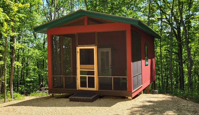 Quaint 1-bedroom camper cabin in County Park! in Glenwood City