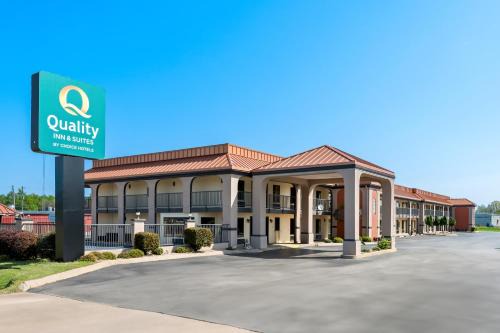 Quality Inn & Suites Dumas in Dumas