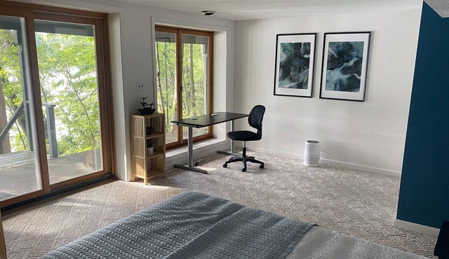 Quiet 3-level lakefront condo on Lake Owen in Cable