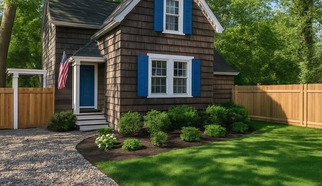Recently updated Bridgehampton Classic Shingle 3BR Close to Town Center in Bridgehampton