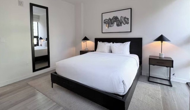 Relaxing 1 Bedroom Retreat Near Empire State Building - 3.1 miles away in N/A