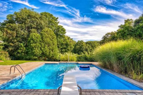Respite Ranch Pool, Hot Tub & North Fork in Mattituck
