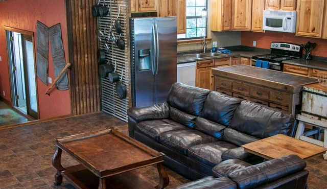 Riverfront Cabins and Vacation Homes in Rio Frio